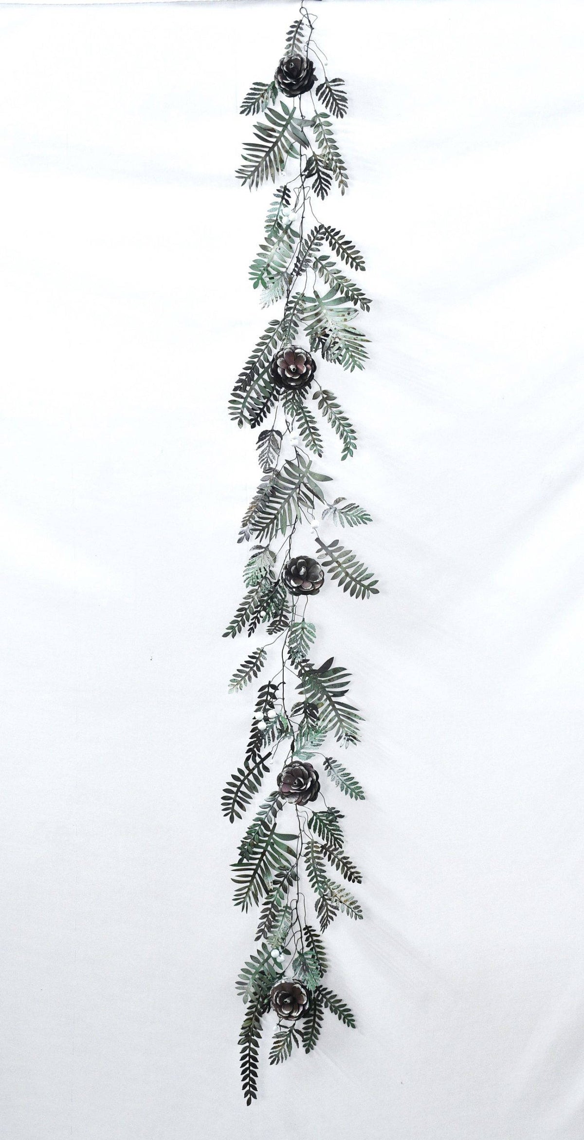 Christmas Artisan Fairtrade Metal Pine Cone and Leaf Garland Decoration