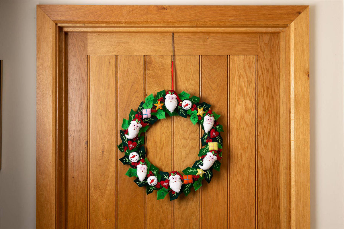 Handmade Felt Wreath Christmas Door Hanging Decoration - 21 cm