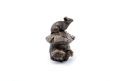 Mouse On Toadstool Plant Drip Feeder Cover & Feed