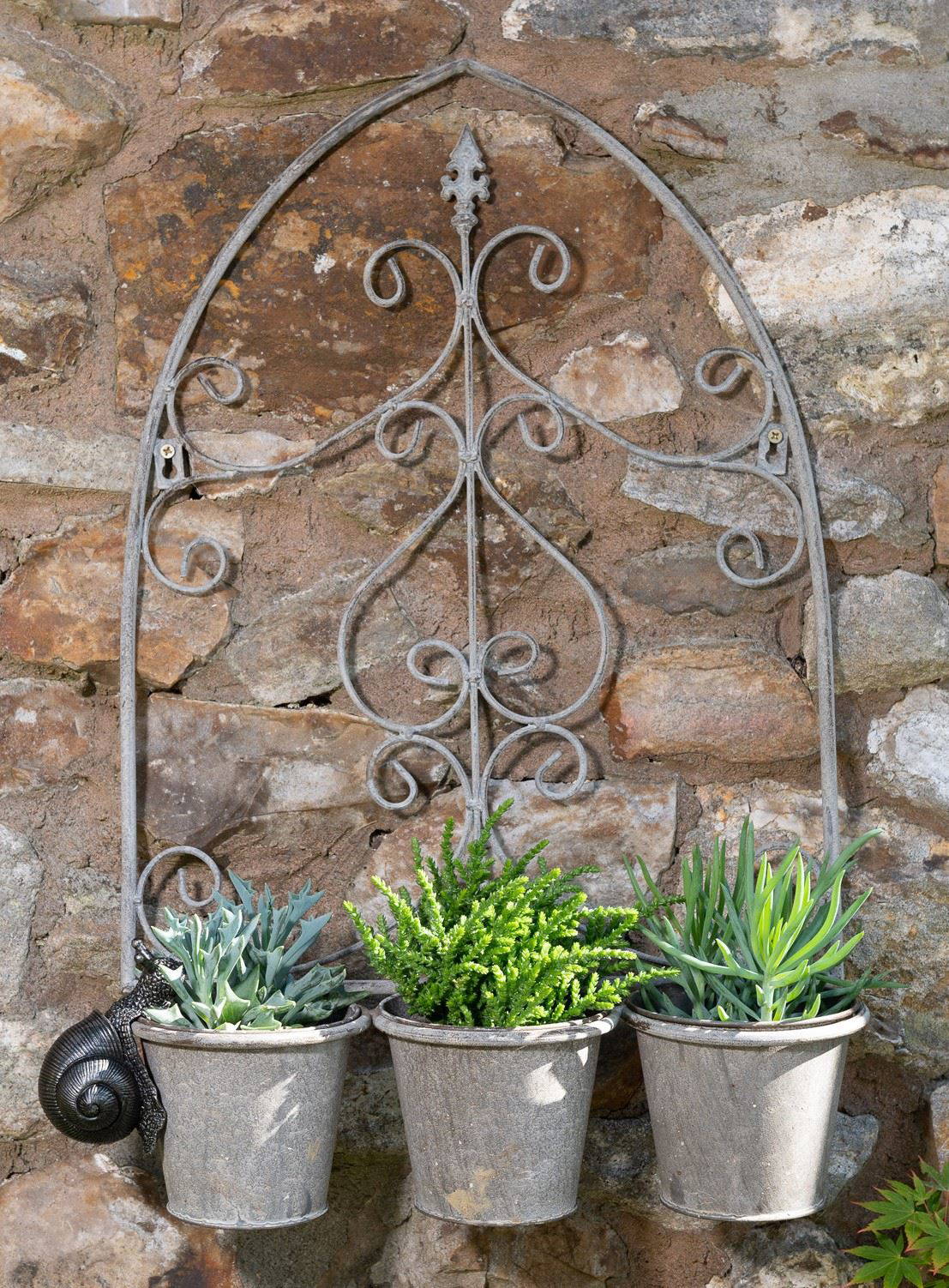Snail Plant Pot Hanger