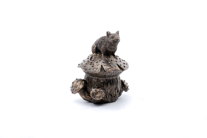 Mouse On Toadstool Plant Drip Feeder Cover & Feed