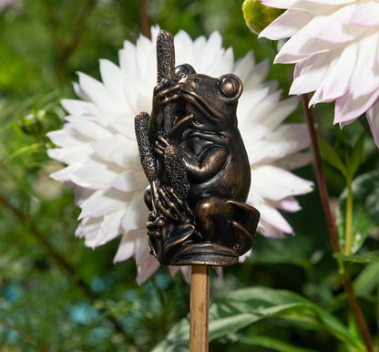 Frog On Bullrush Cane or Stake Topper