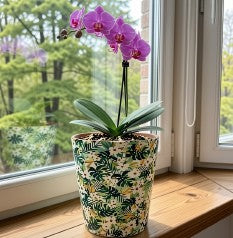 9.5cm Enamel & Iron Orchid Pot Cover - Green
