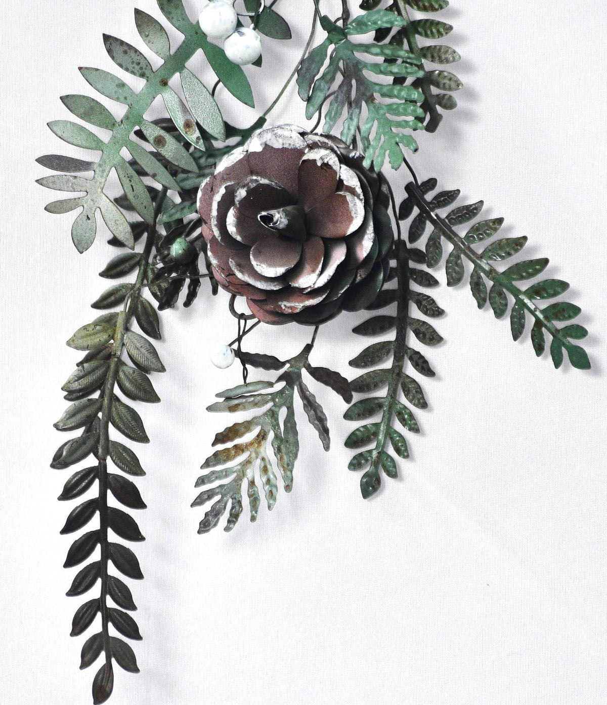 Christmas Artisan Fairtrade Metal Pine Cone and Leaf Garland Decoration