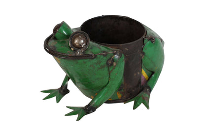 Recycled Iron Frog Garden Pot Decoration - Artisan-Made Planter Figure