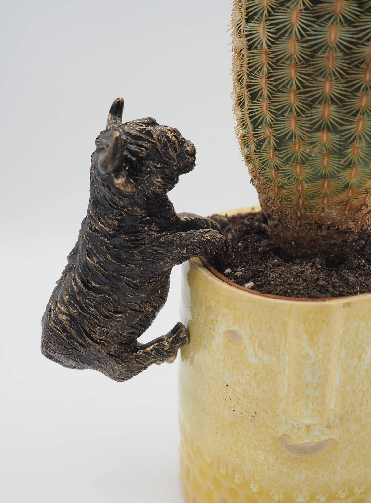 Highland Cow Pot Buddies Plant Pot Hanger