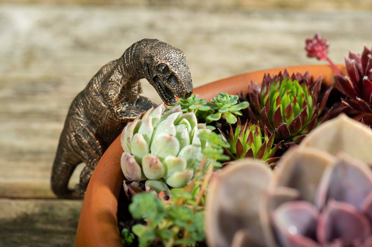 Velociraptor Plant Pot Hanger